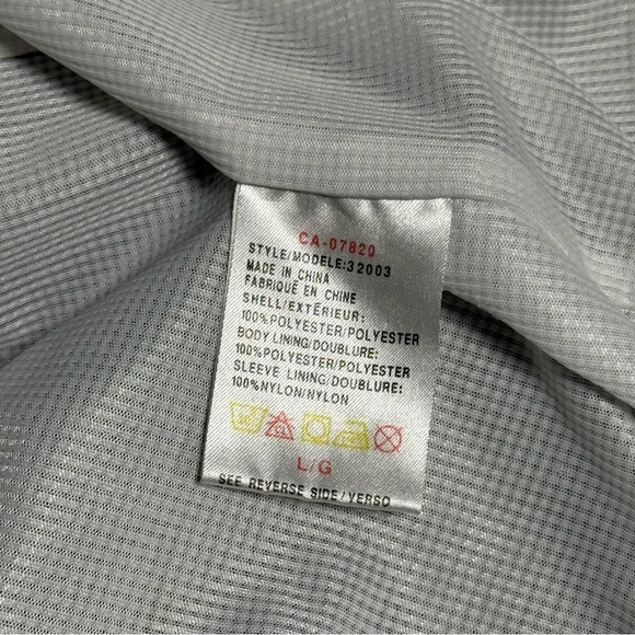 Umbro Vintage Black and Red Men's windbreaker - Picture 7 of 7